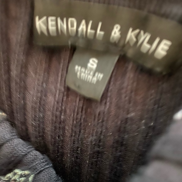 Kendall and Kylie tank top with floral embroidery - Picture 2 of 4